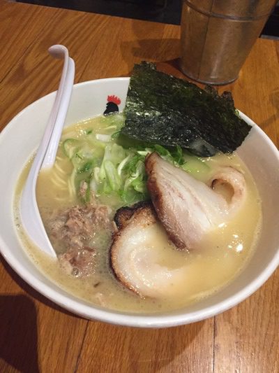 ニューヨークの締めは行列のできるラーメン屋