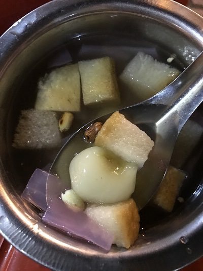 ジョグジャカルタ名物のホットドリンクのロンデ