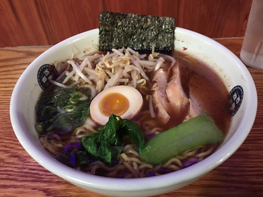 ニューヨークで珍しく朝4時まで営業しているラーメン屋