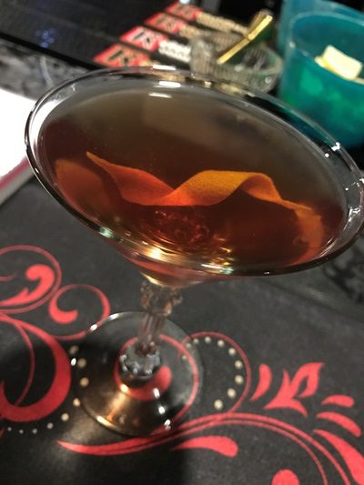 川を屋上から見下ろしながらデビルズシェイク