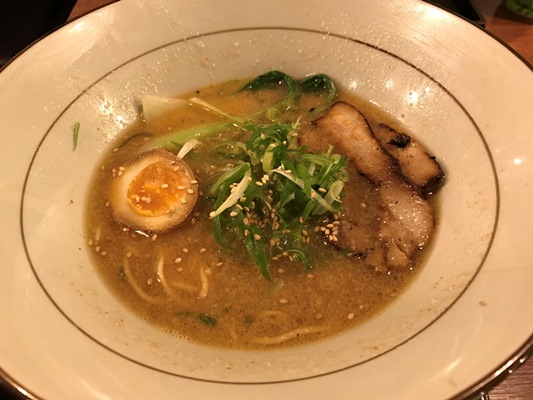 最後の夜はメルボルンで人気のラーメン屋
