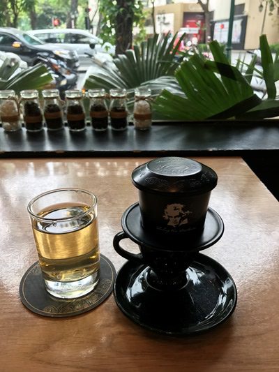 コンデンスミルク入りのベトナムコーヒー