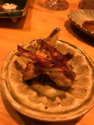 岐阜の焼き鳥の名店で出会った鳥の鎖骨「まつば」