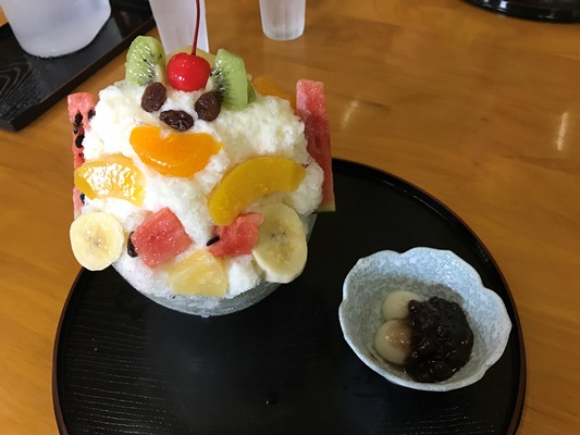 屋久島名産サバ節を使ったうどんと白熊