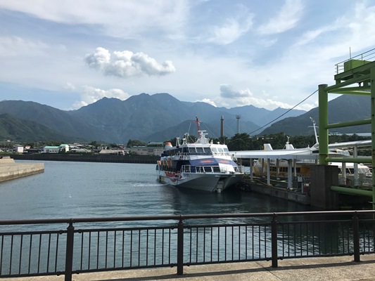 高速艇で種子島に移動