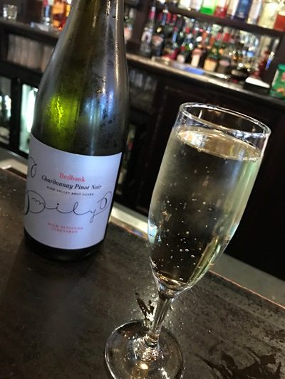 ビクトリア州のスパークリングワインとビールで乾杯