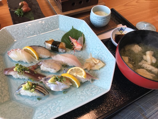 天草のお寿司と天草大王の石焼き