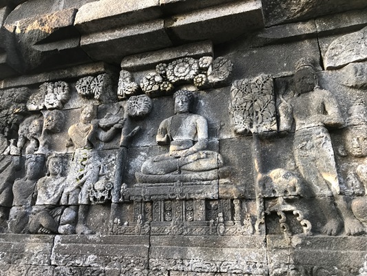 ボロブドゥール寺院のレリーフ