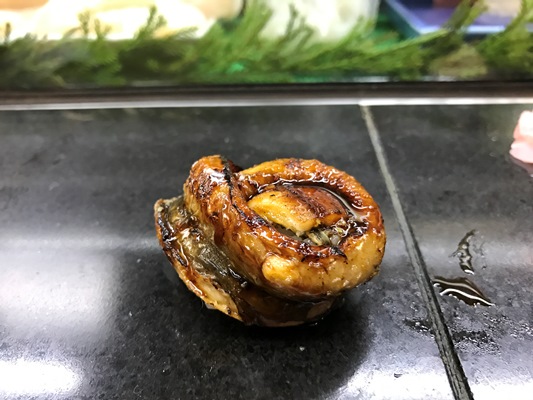 煮穴子と鉢巻の焼き穴子のお寿司