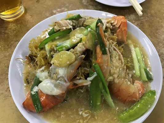 麺がパリパリの絶品、海老そば