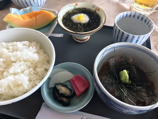 芥屋GC名物の鯛茶漬け