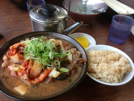 食べても食べてもなくならない魔法のうどん