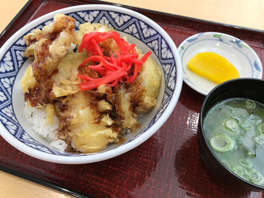 淡路産たこを使ったたこ天丼