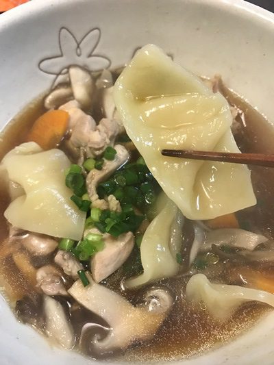 栃木県佐野市の耳の形をしたうどん「耳うどん」