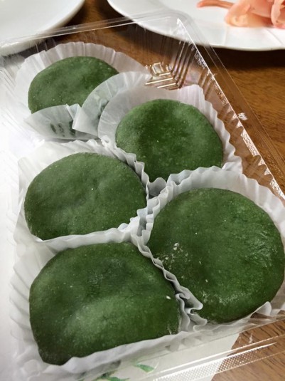 加太の香りが素晴らしい「よもぎ餅」
