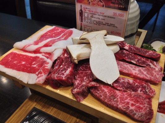 プサンで最高級の韓国牛の焼肉