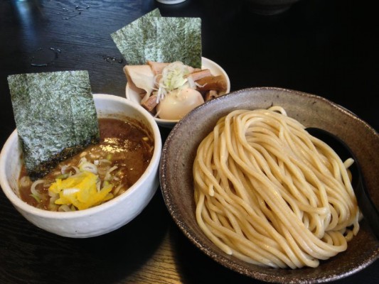 全粒粉の麺が素晴らしい京都のつけ麺
