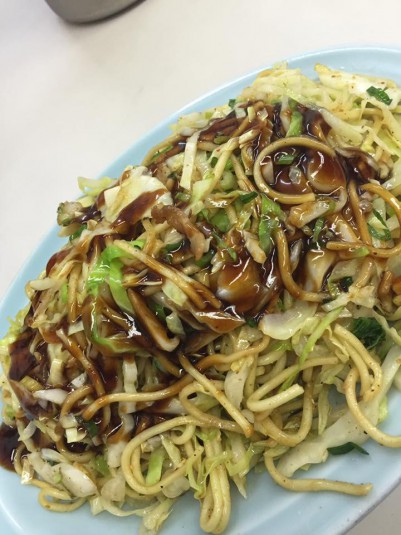 神戸では、「焼きそば」と「そば焼き」がある