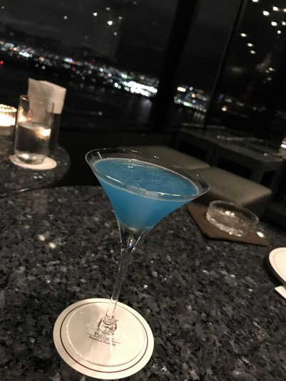 びわ湖大津プリンスホテルの最上階のバー