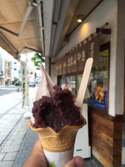 蔵の街、栃木の老舗の和菓子屋の餡子が美味しい小倉ソフト