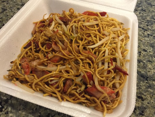 ゴンローメンというハワイ独特の焼きそば