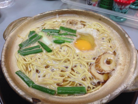 高知の須崎名物の鍋焼きラーメン