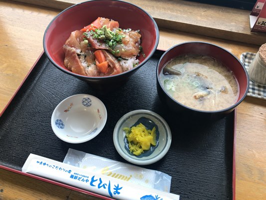 酒田の港にある食事処で朝食