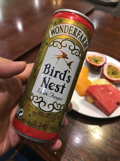 ベトナム独自の燕の巣ドリンクのバーズネスト