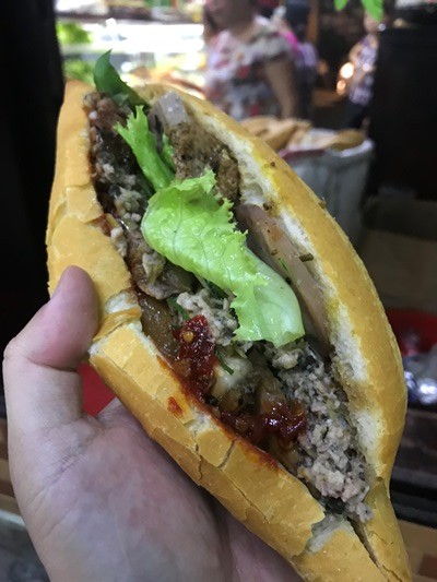 ベトナムで一番おいしいホイアンのバインミー