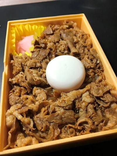 松江の駅弁「島根牛みそ玉丼」