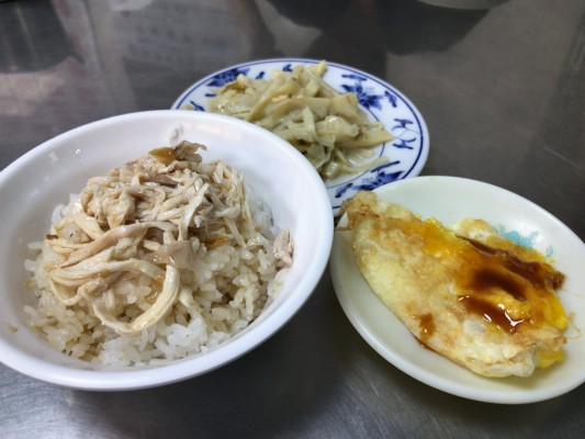 鶏肉飯で大人気のお店