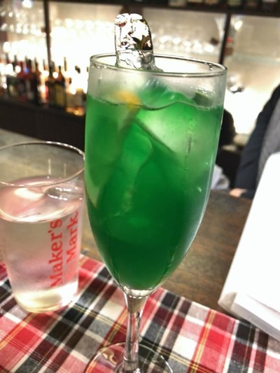 北洋漁業で賑わっていた時代の函館にタイムスリップできるバー