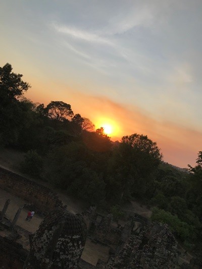 夕日を見にプレループに