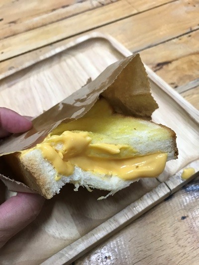 ビエンチャンの美味しいシュークリーム屋さん