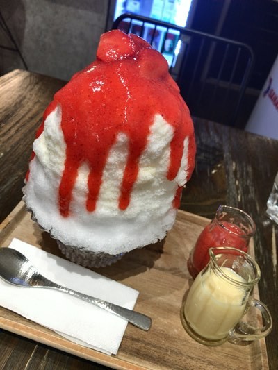 ホーチミンの日本人街にある美味しいコーヒーショップでかき氷を