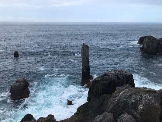海食による大理石の奇岩が連続する唐桑半島の景勝地