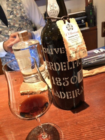 ペリーが琉球との交流時に飲み交わしたマデイラワインと泡盛