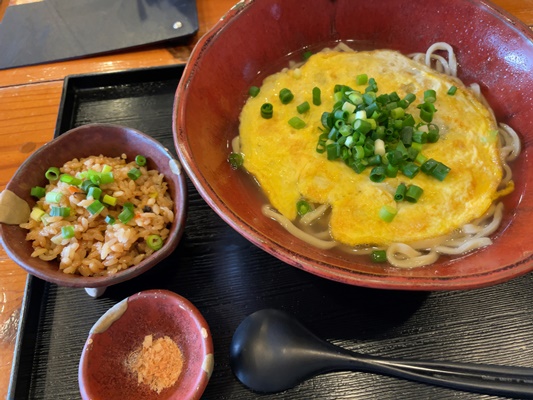 いしぐふーの豚骨スープのたまごそば