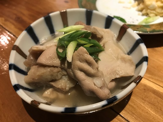 モツ料理が美味しい栄町の立ち飲み屋