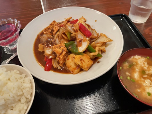 沖縄の家庭料理がいただける食堂