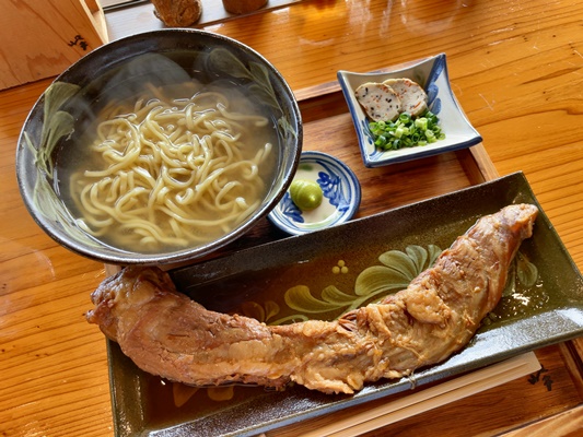 海を見ながら特大軟骨ソーキそば