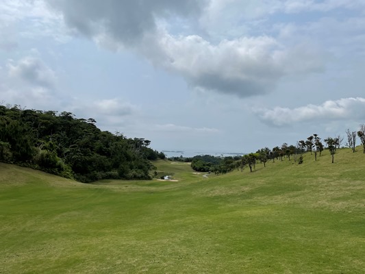 私がラウンドしたコースの中で世界で一番トリッキーなコースは沖縄に
