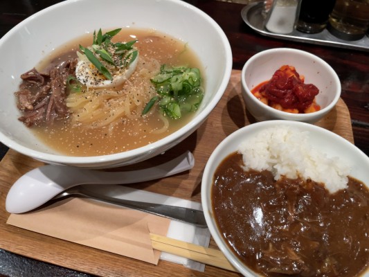 沖縄で食べる本格的な盛岡冷麺