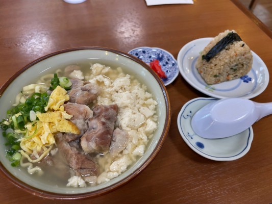 ゆし豆腐そば発祥の店