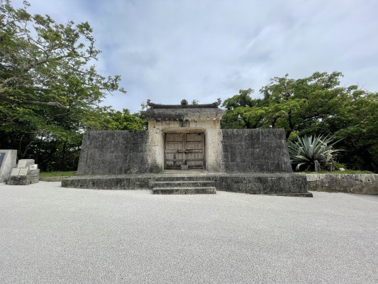 琉球国王が巡礼前に安全祈願をした世界遺産の拝所