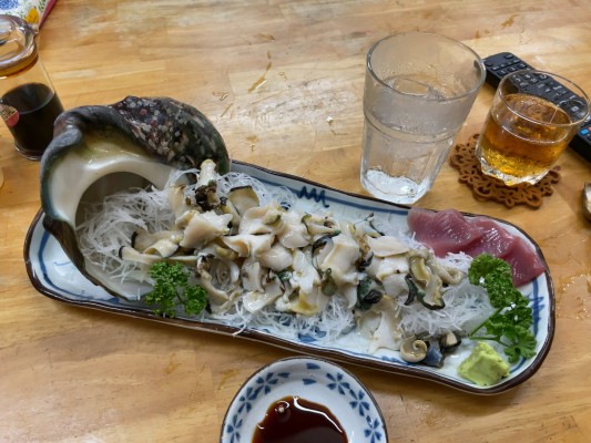 沖永良部の素潜り漁師が経営している食堂