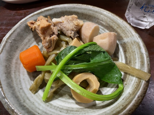 名瀬の人気のボリューム満点の居酒屋