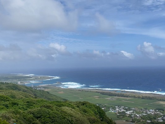 喜界島をツーリング（百之台、ガジュマル巨木など）