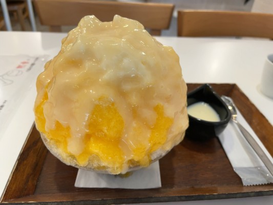 天然氷を使った広島八朔白あんのかき氷