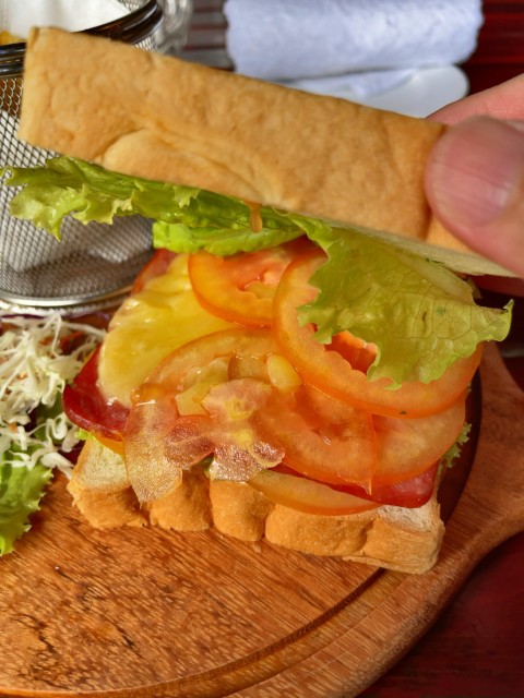 フーコックのゴルフ場でランチ